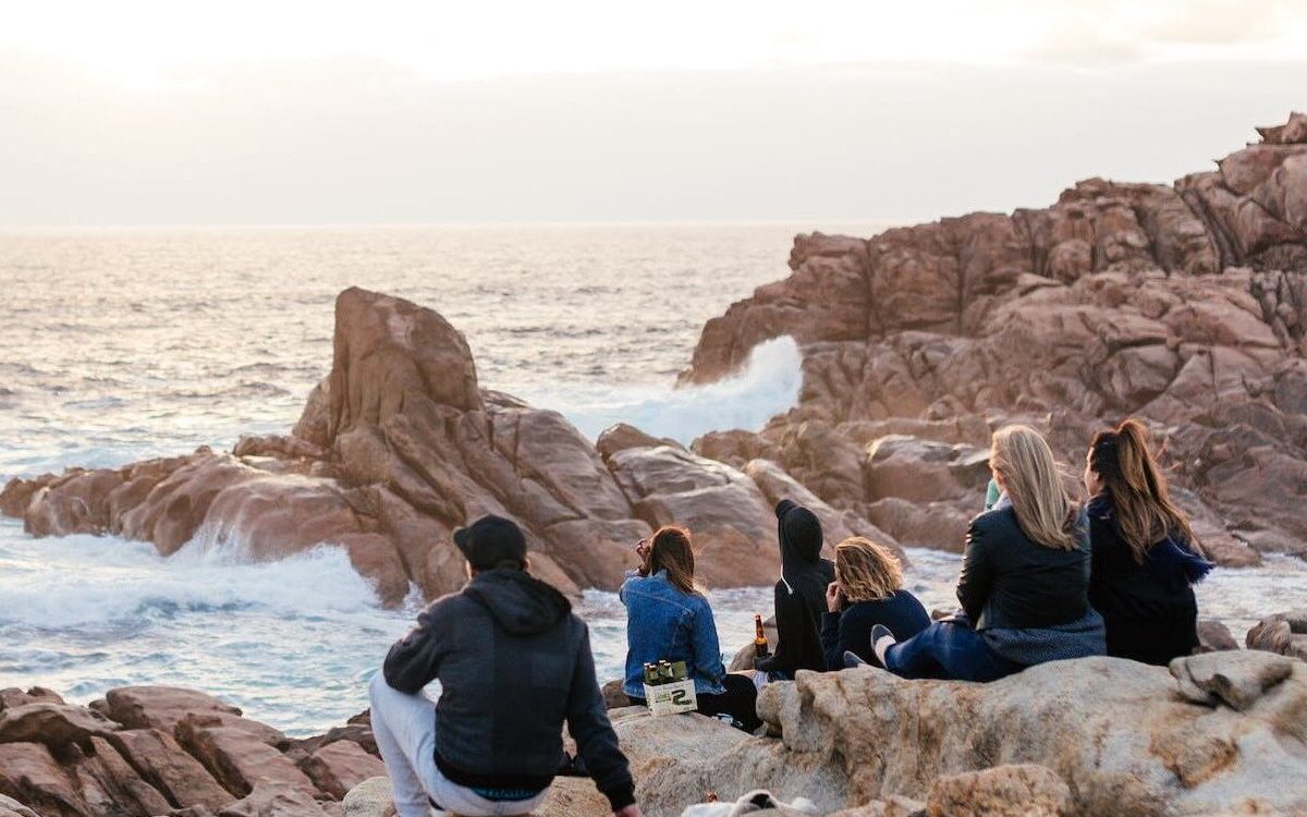 Aprenda como criar uma comunidade digital de sucesso e impulsionar seu negócio online com estratégias eficazes e comprovadas. Blog Cone Island.